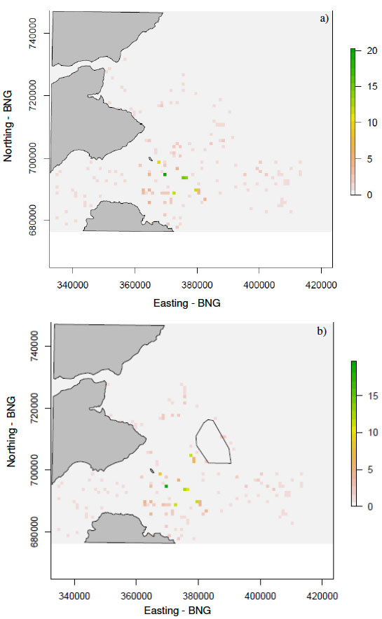 Figure 13. The standard deviation of the mean number of guillemots within each cell from 50 simulations with a clustered prey density distribution: a) no wind farm and b) with a wind farm