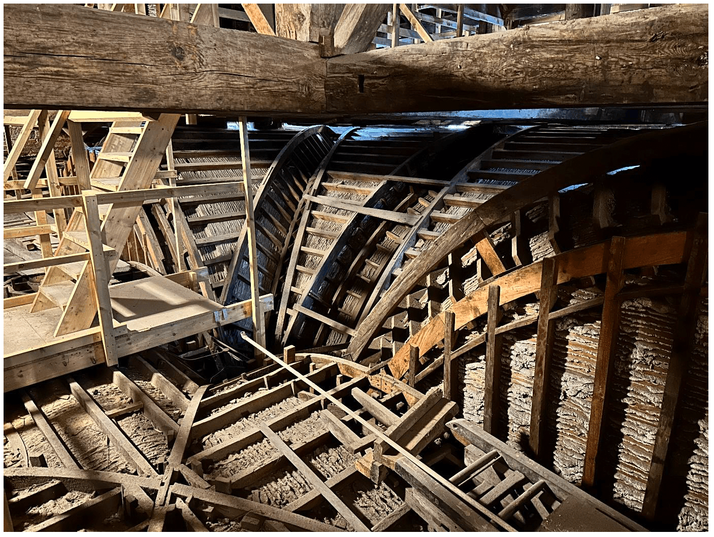 Image of a complicated roof space and ornate arched and domed ceiling