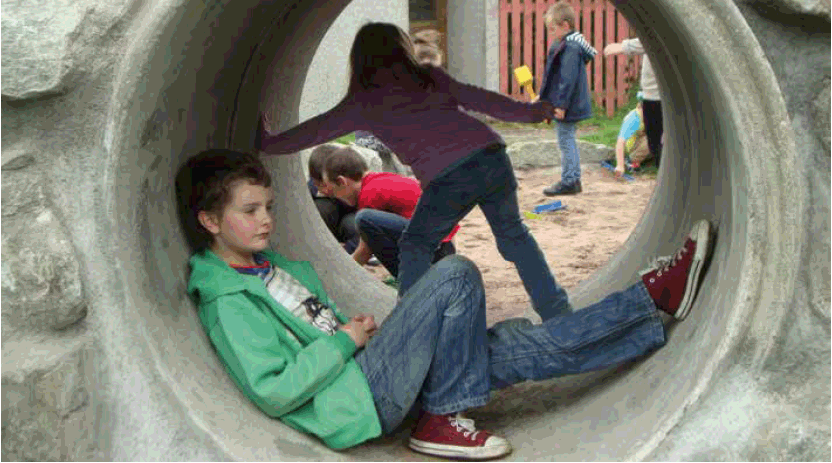 Children in a stone Tunnel
