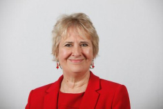  Roseanna Cunningham MSP Cabinet Secretary for Environment, Climate Change and Land Reform