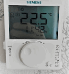 A photo of a participant’s thermostat, displaying a temperature of 22.5 degrees Celsius.