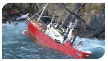 F.V. Spinningdale aground on St Kilda, 2008